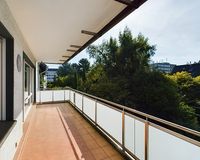 großer Balkon von fast 13 m²