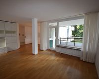 geräumiger Wohnbereich