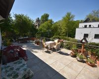 ca. 80 m² Terrassenbereich