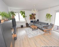 Wohnzimmer 2 OG links
